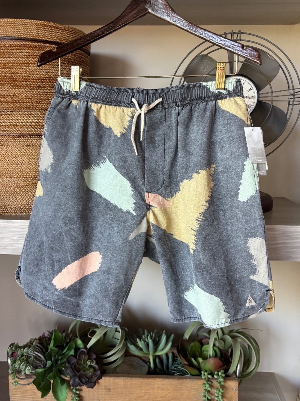 NWT Men's Swim Trunks Elastic Waist Medium
